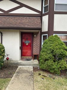27 Woodcreek Court, Deer Park, NY, 11729