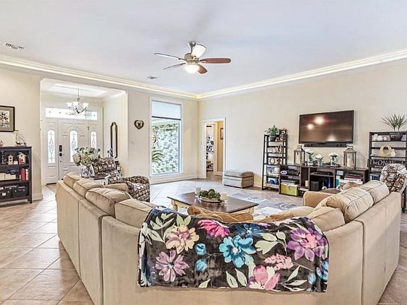 4th image of 212 Eydie Ln