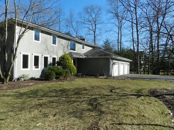 67 Portage Xing, Farmington, CT 06032