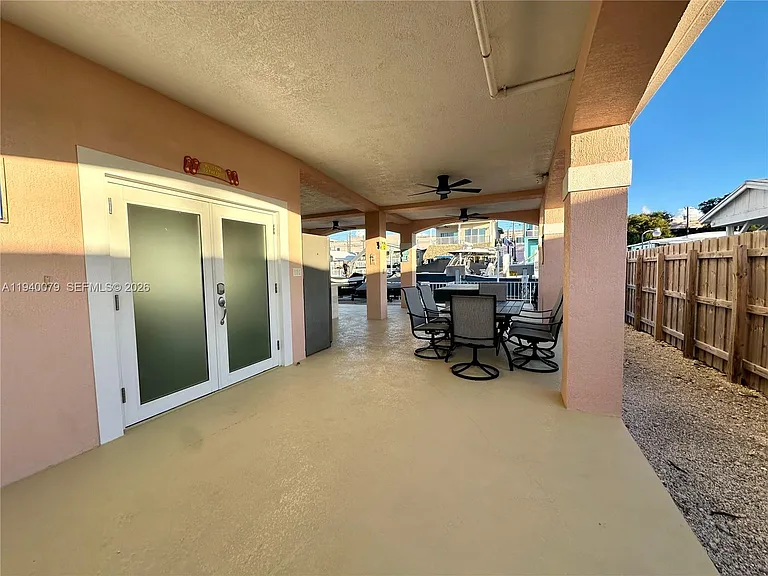 1516 Aqueduct Ln — Photo 4
