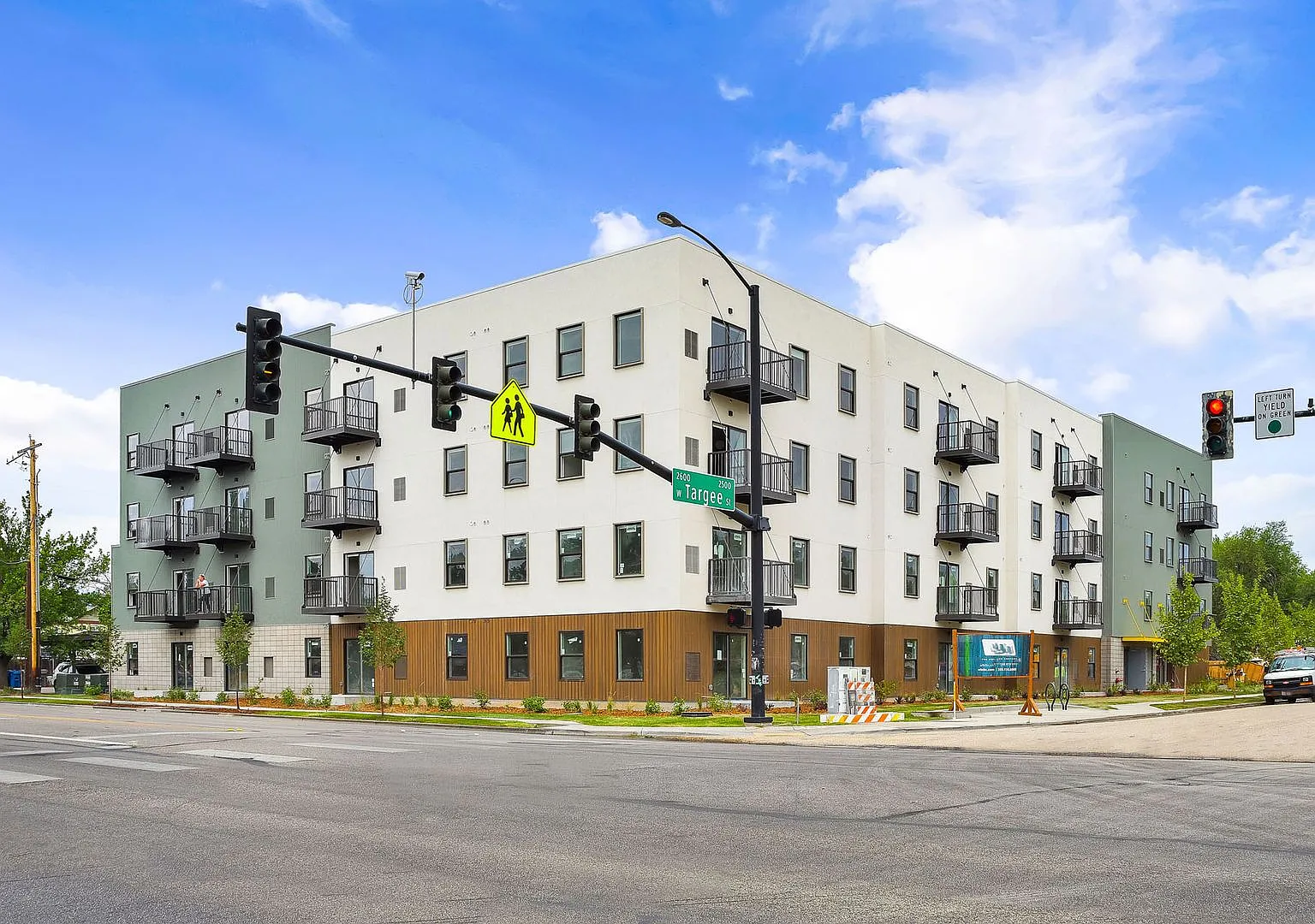 The Betty Apartments — Photo 4