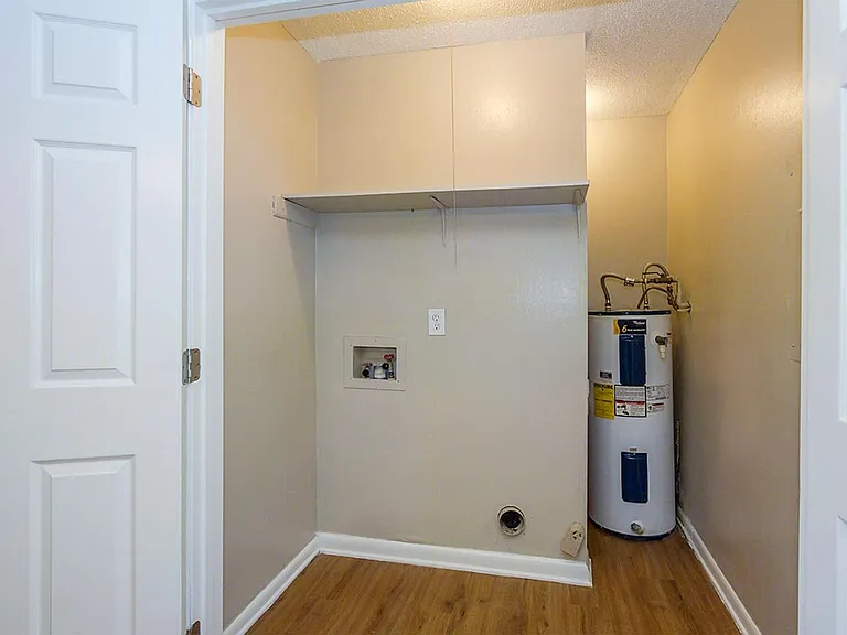 Windtree Apartment Homes — Photo 72