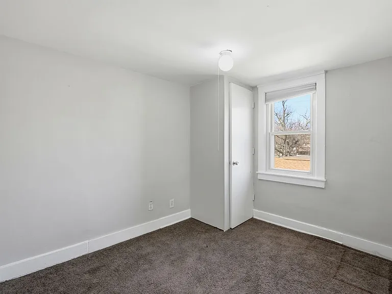 1301 E Muir Ave — Photo 14