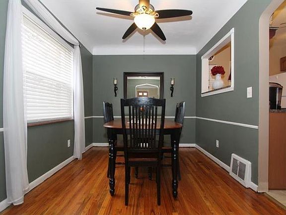 2nd image of 980 Seibel Ln