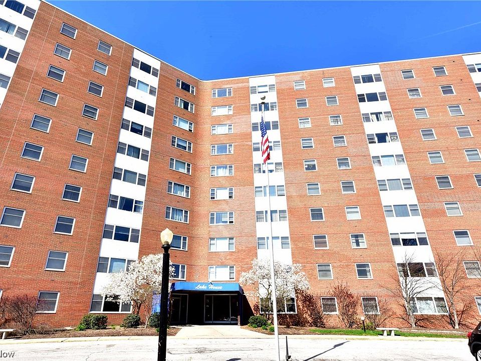 1st image of 11850 Edgewater Dr APT 704