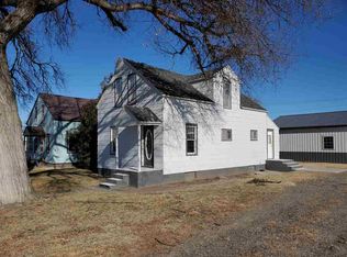 303 S Osborn St, Palisade, NE 69040