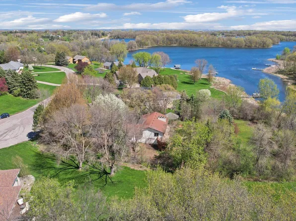 14575 Lakeview Cir, Shakopee, MN 55379