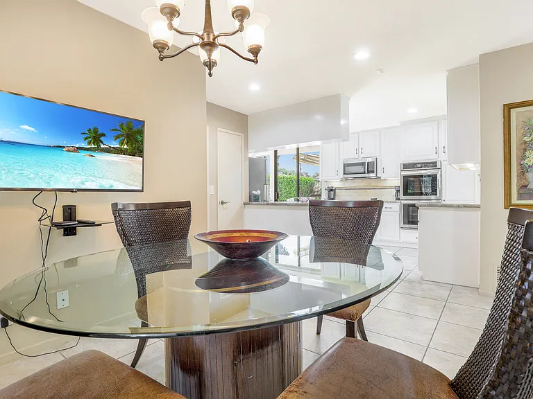 31 Stanford Dr — Photo 12