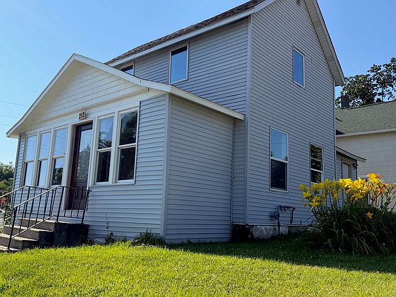 2nd image of 212 W Nevada St