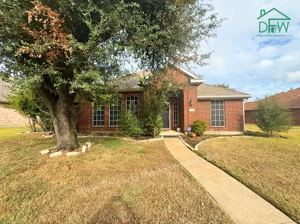 2818 Pecan Meadow Dr, Garland, TX 75040