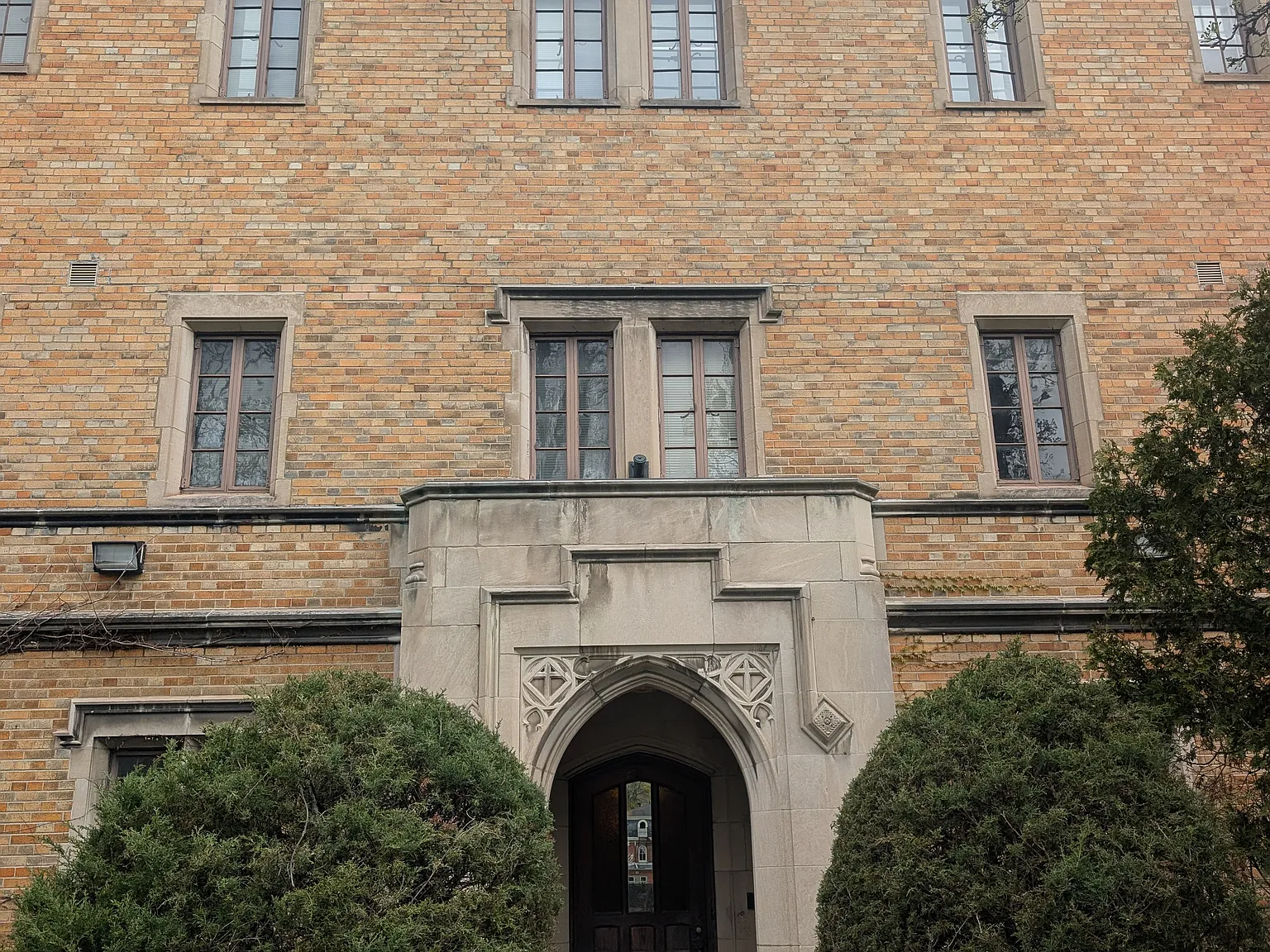 The Residences at Linwood Manor — Photo 3