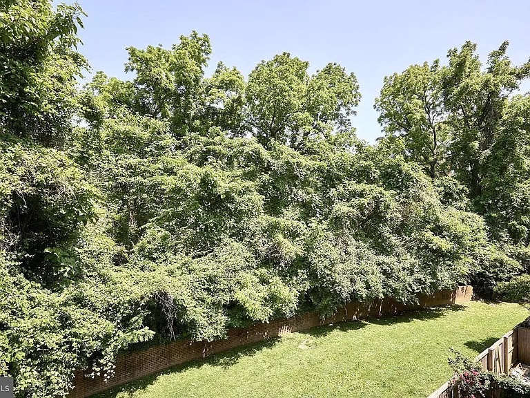 3251 Sutton Pl NW #B — Photo 33