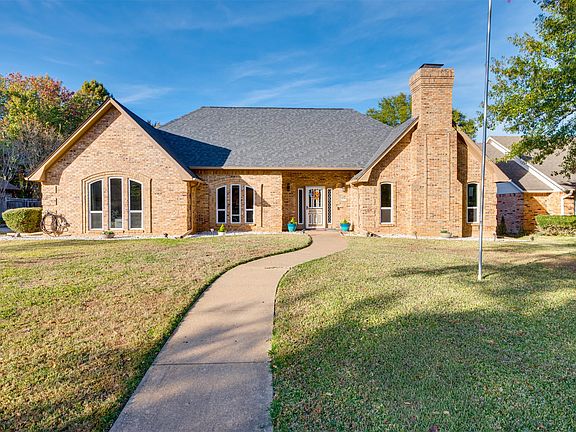 2nd image of 4115 Alpine St