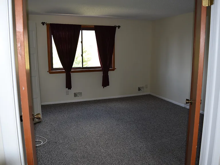 432 Surrey Hill Way — Photo 11