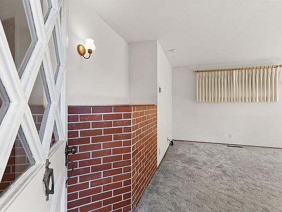 5th image of 360 Denton Way
