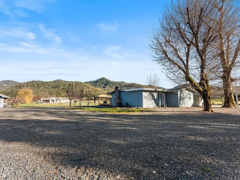 255 Foots Creek Rd — Photo 28