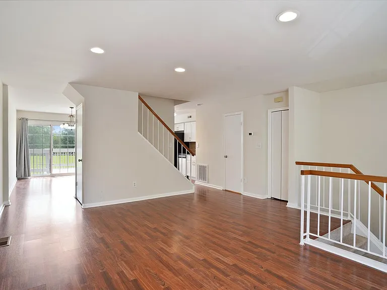 8830 Thomas Lea Ter — Photo 7