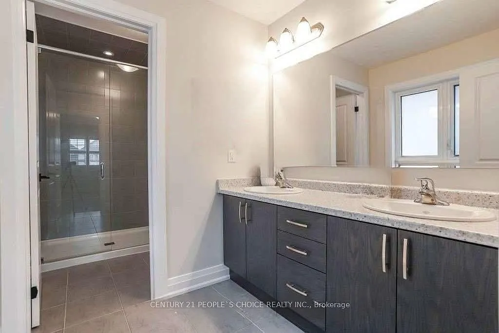 3 bed, $2,999 — Photo 2