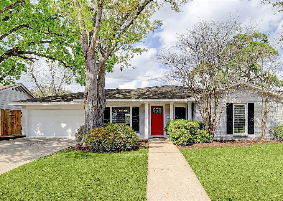 1st image of 2315 Droxford Dr