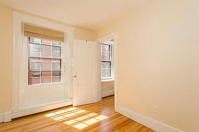 30 Temple St #3 — Photo 5