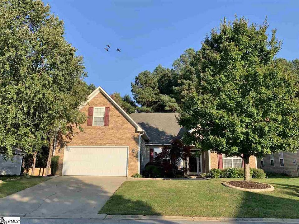 1st image of 14 Hanging Moss Ln