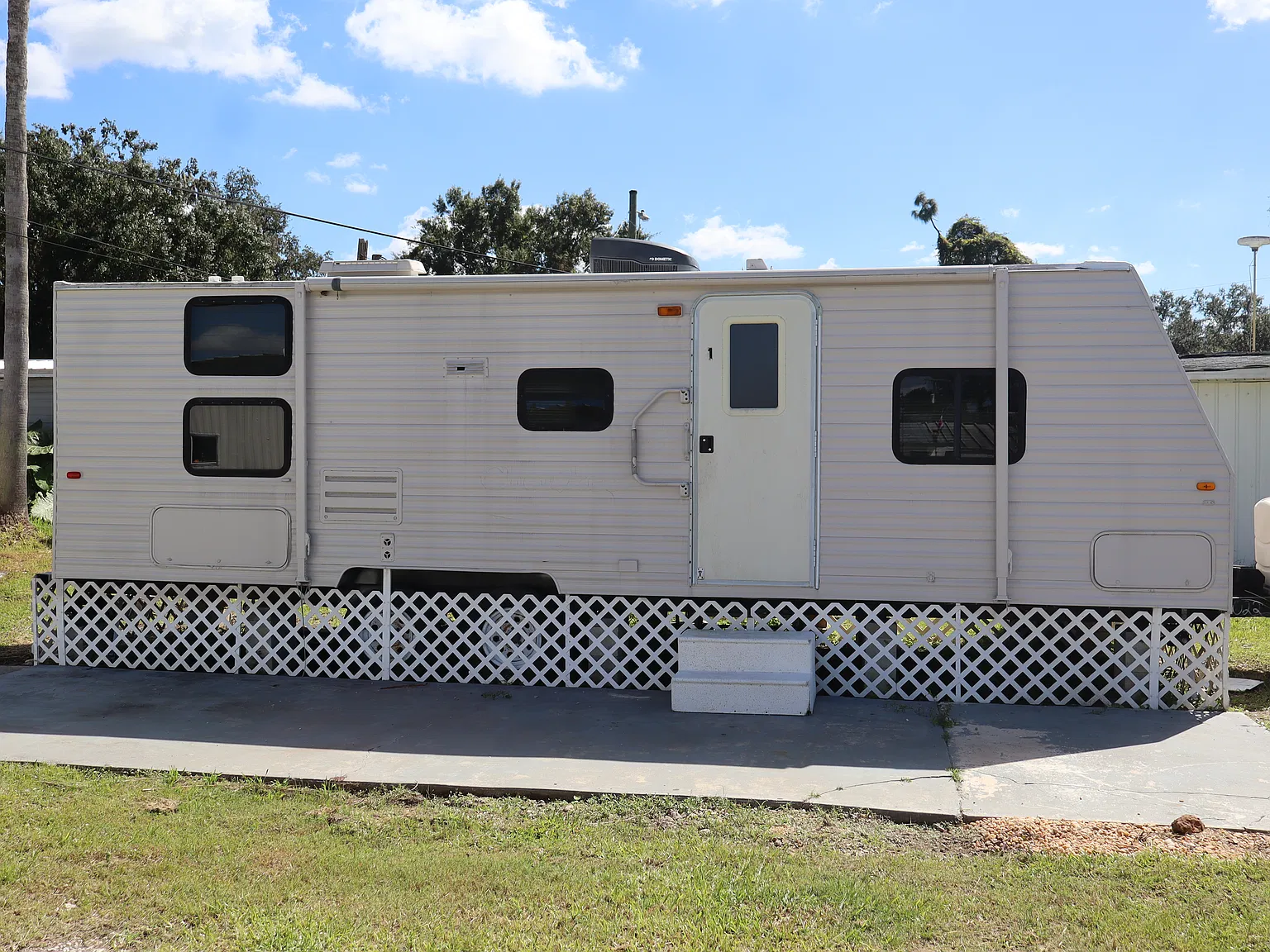 1 bed, $899 — Photo 1