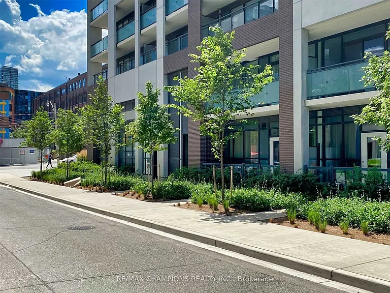 460 Adelaide St E #103 — Photo 15