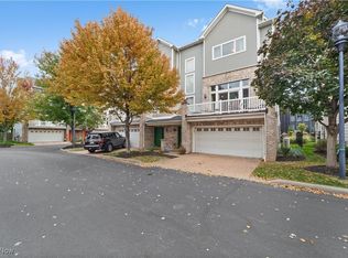 2257 City View Dr, Cleveland, OH 44113