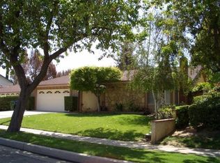 22722 Stagg St, Canoga Park, CA 91304