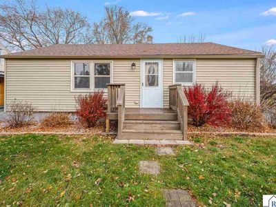 300 Lesueur Ave, Eagle Lake, MN, 56024