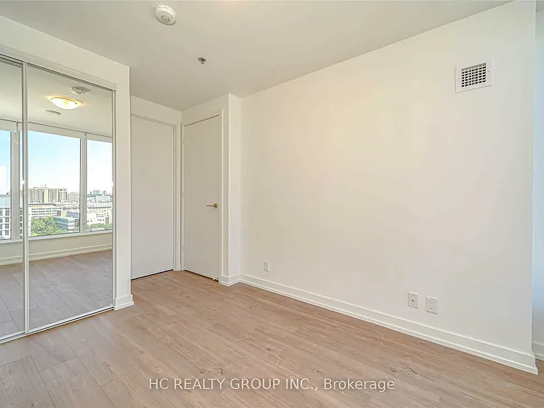 203 College St #1505 — Photo 25
