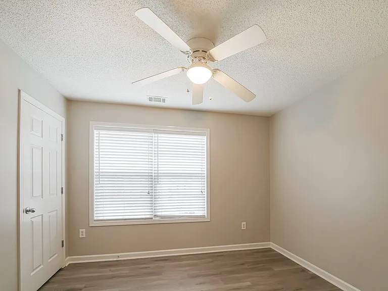427 Steadham Ct — Photo 16