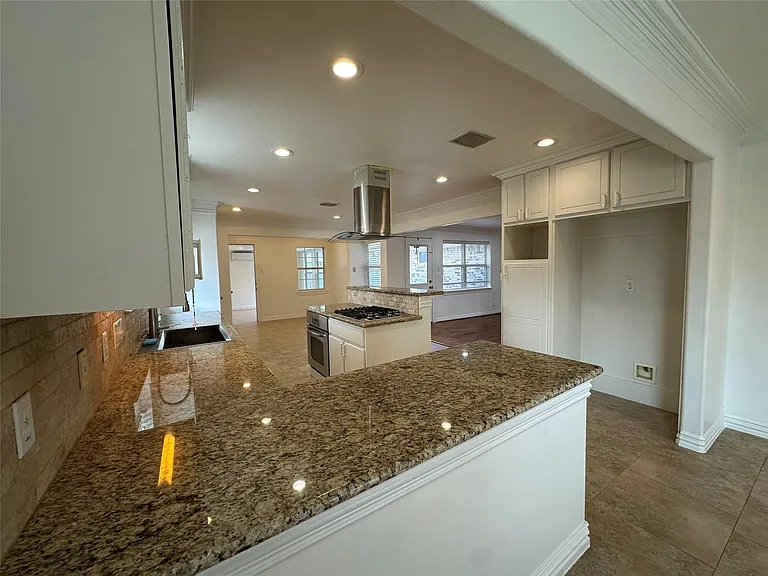 8522 Westview Dr — Photo 9