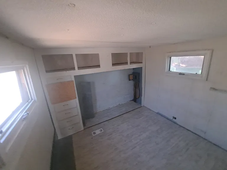 300 Howland Rd — Photo 3