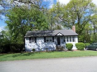 9 Coburn Dr, Lowell, MA 01854