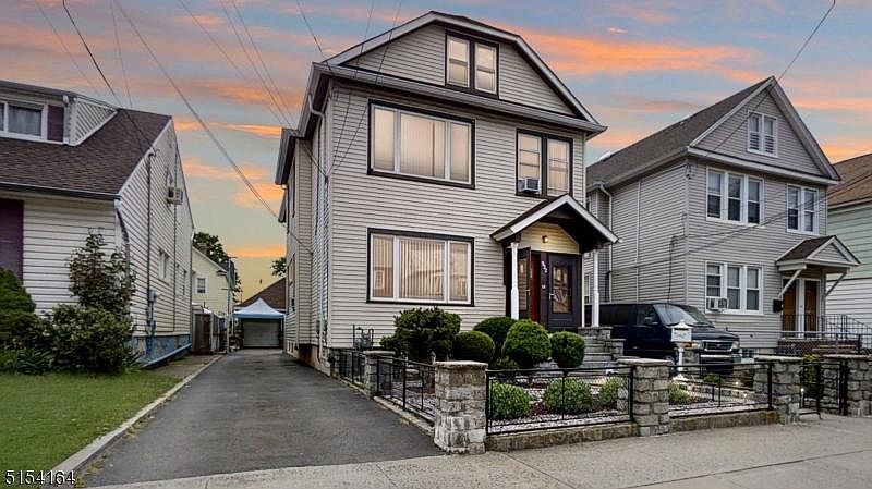 1st image of 926-928 Sheridan Ave