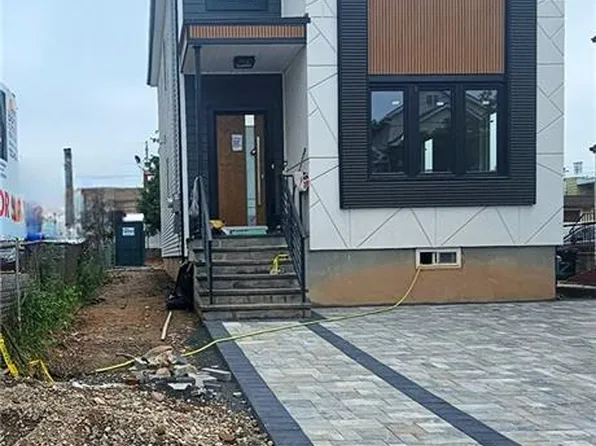 374 Oak St, Perth Amboy, NJ 08861