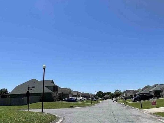 5th image of 10652 Braves Ave