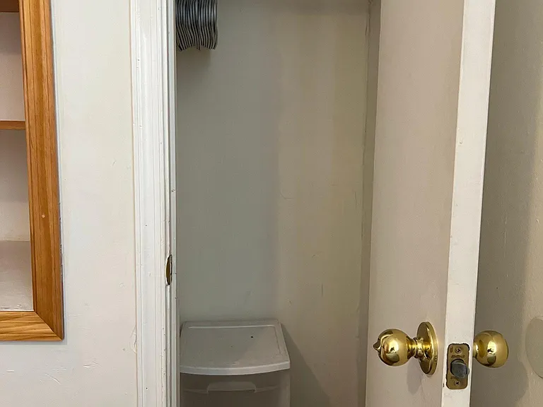 2410 Perry St #4 — Photo 14