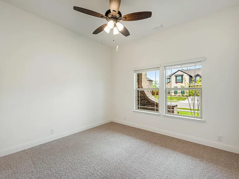 1073 Canuela Way — Photo 8