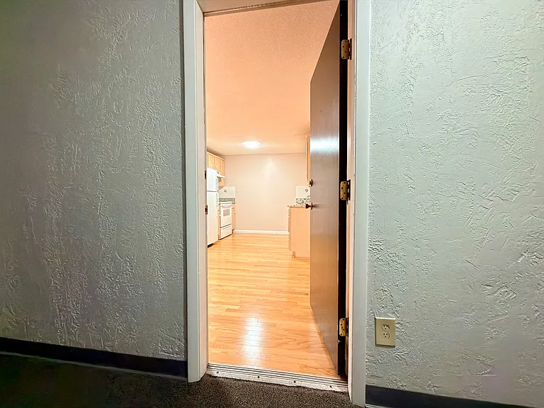 89 Pleasant St #C1 — Photo 3