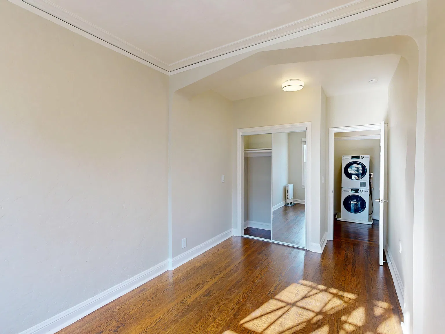 78 Buchanan Street — Photo 2