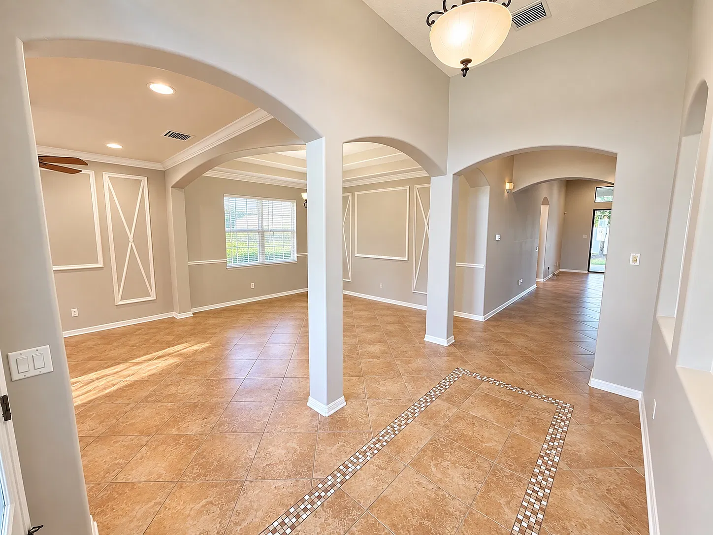 4 bed, 2574 sqft, $3,200 — Photo 3