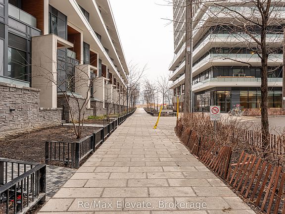 5th image of 50 Ordnance St #3107