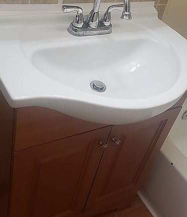 Upstairs washroom