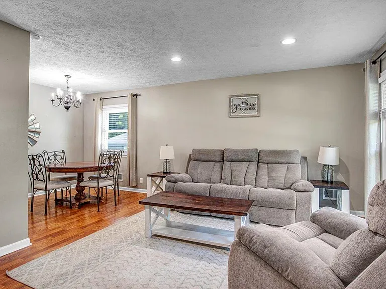 1204 Meadowridge Trl — Photo 6