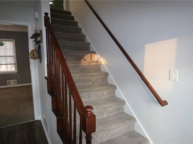 1302 Stephens St SW — Photo 2