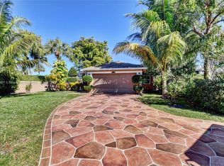 23200 Sedawie Dr, Boca Raton, FL 33433