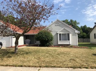 1114 1/2 N Chimney Hill Dr, Dewitt, MI 48820