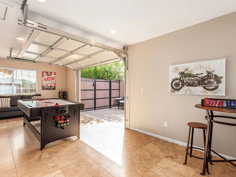 8208 E Weldon Ave — Photo 18
